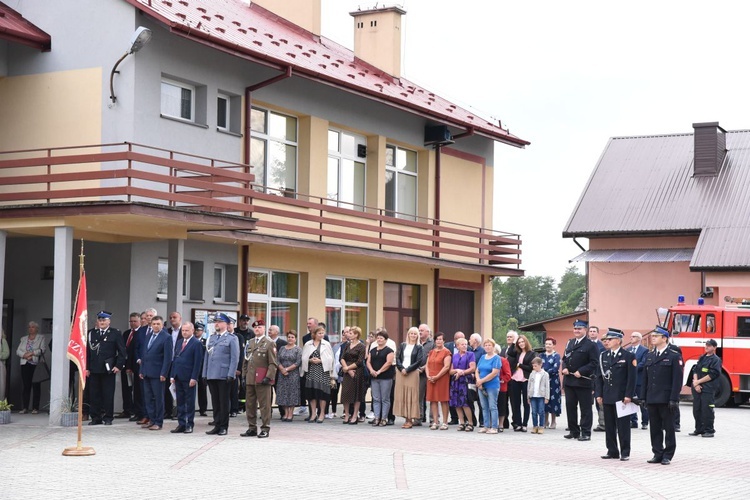Pomnik w Ćwikowie