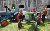 Zlot oldtimerów i święcenie pojazdów w Sławikowie