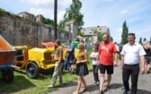 Zlot oldtimerów i święcenie pojazdów w Sławikowie