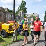 Zlot oldtimerów i święcenie pojazdów w Sławikowie