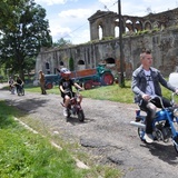 Zlot oldtimerów i święcenie pojazdów w Sławikowie