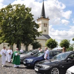 Zlot oldtimerów i święcenie pojazdów w Sławikowie