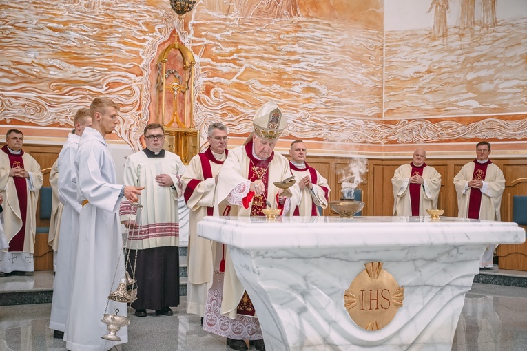 Zbudowali w Nadmie kościół