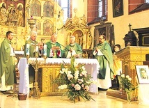 ▲	Eucharystii przewodniczył ordynariusz radomski. 