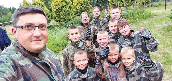 ▲	Survival z ks. Piotrem Grabowskim.