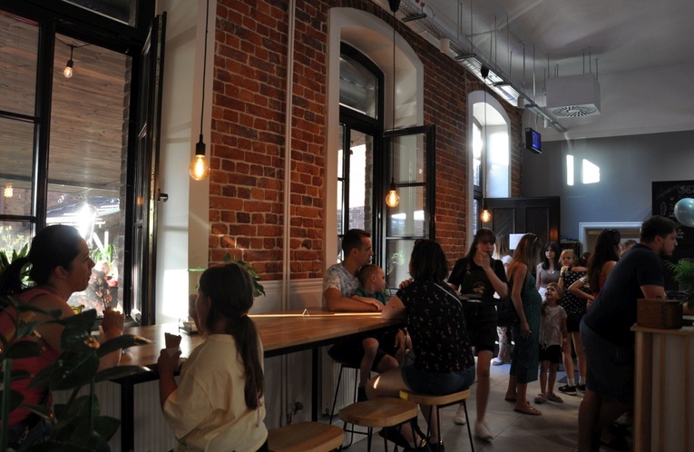 KAWAłek nieba - "roczek" kawiarni u nyskich werbistów