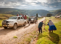 Samochód jest misjonarzom niezbędny, żeby dojechać do wiosek w Andach Peruwiańskich.