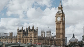 W. Brytania: Izba Gmin przyjęła projekt ustawy zmieniającej protokół północnoirlandzki