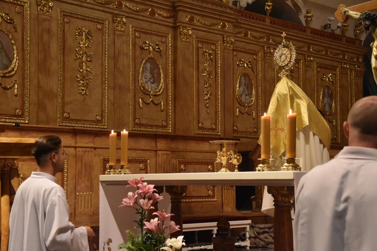 Służba Liturgiczna Ołtarza na rekolekcjach w paradyskim sanktuarium