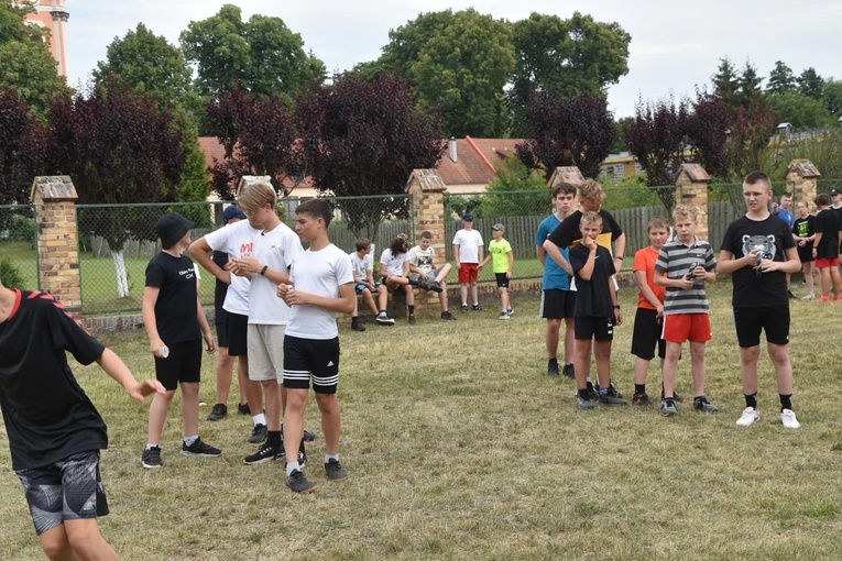Służba Liturgiczna Ołtarza na rekolekcjach w paradyskim sanktuarium