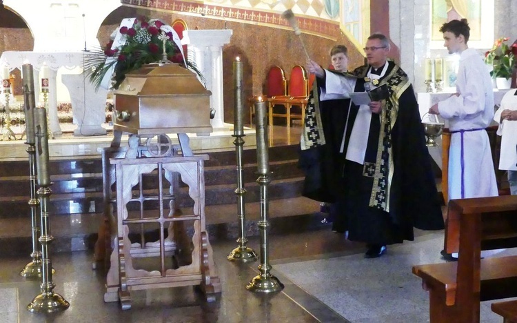 Pogrzeb śp. Marii Ciurli - gospodyni leśniańskiej parafii z 21-letnim stażem