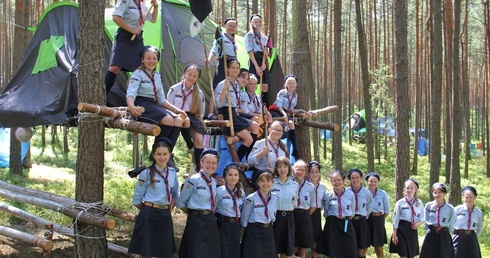 Domy na drzewach Skautów Europy