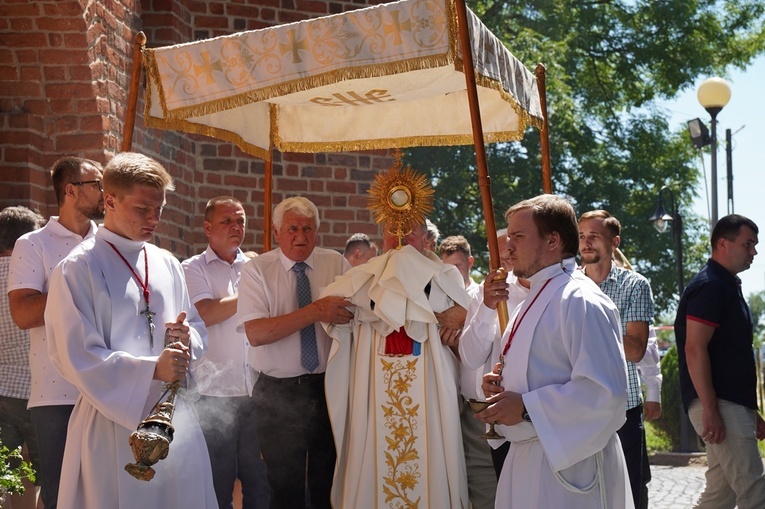 Odpust ku czci św. Anny i Annada w Szewcach