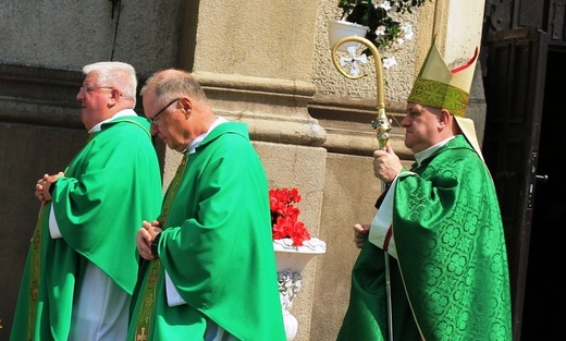 Kierowcy u św. Józefa Bilczewskiego w Wilamowicach