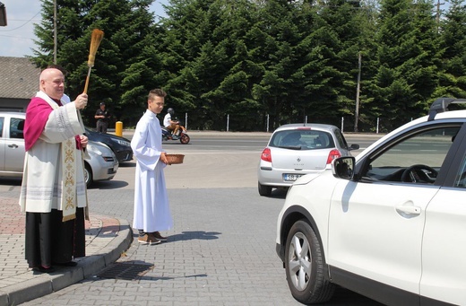 Kierowcy u św. Józefa Bilczewskiego w Wilamowicach
