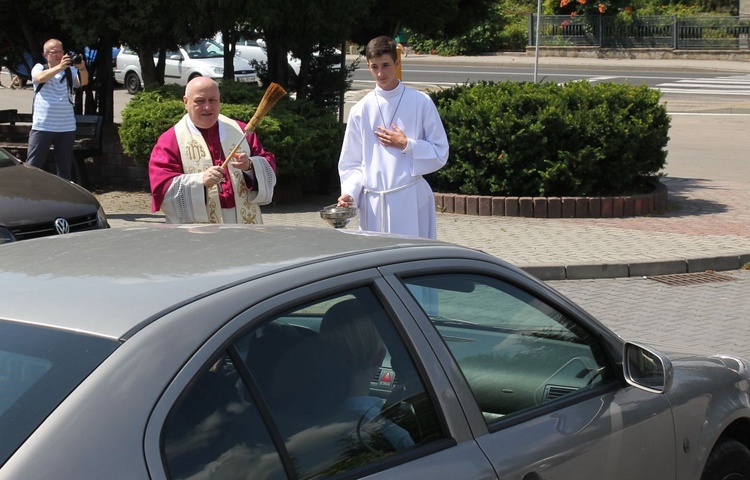 Kierowcy u św. Józefa Bilczewskiego w Wilamowicach