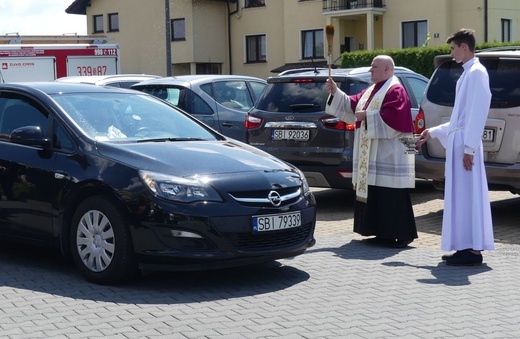 Kierowcy u św. Józefa Bilczewskiego w Wilamowicach