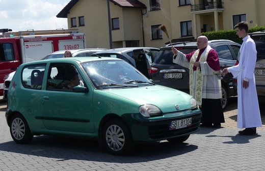 Kierowcy u św. Józefa Bilczewskiego w Wilamowicach