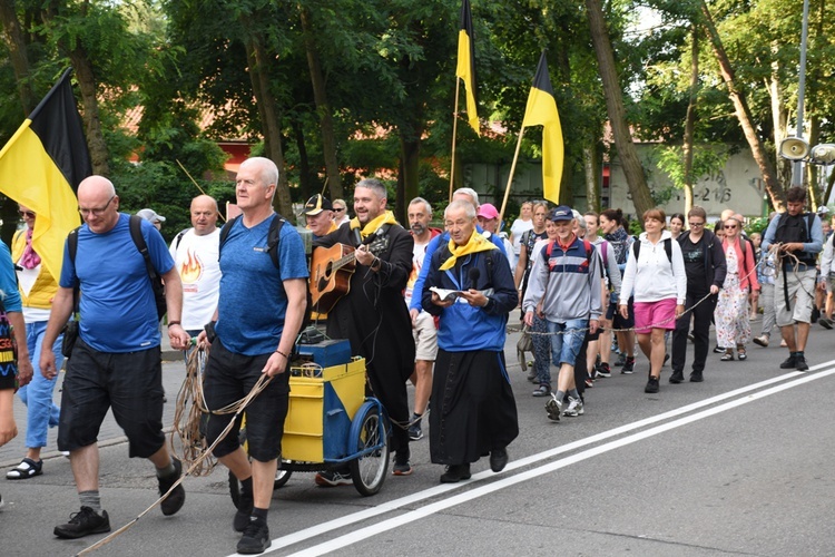 Wyruszyła 41. Kaszubska Piesza Pielgrzymka na Jasną Górę