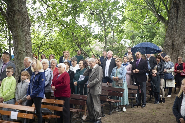 Lasek Miłosierdzia Bożego i Zakątek świętych Joachima i Anny, cz. 1