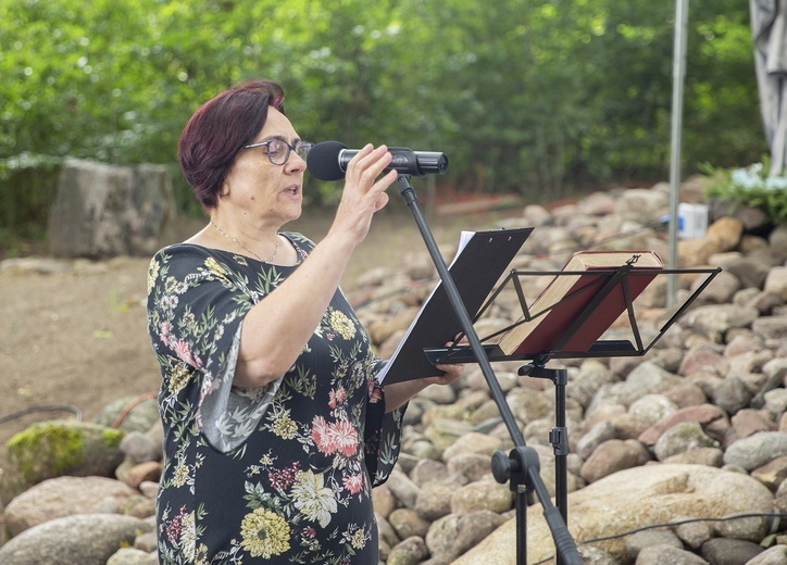 Lasek Miłosierdzia Bożego i Zakątek świętych Joachima i Anny, cz. 1