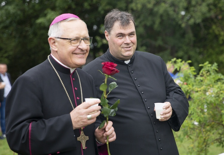 Lasek Miłosierdzia Bożego i Zakątek świętych Joachima i Anny, cz. 2