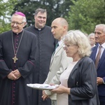 Lasek Miłosierdzia Bożego i Zakątek świętych Joachima i Anny, cz. 2