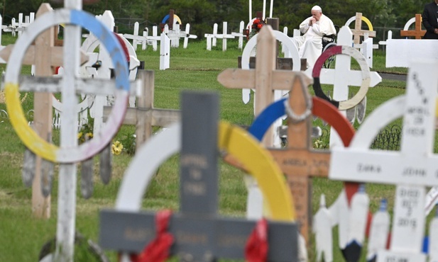 Franciszek w Kanadzie: Kościół błaga o przebaczenie za grzechy swoich dzieci