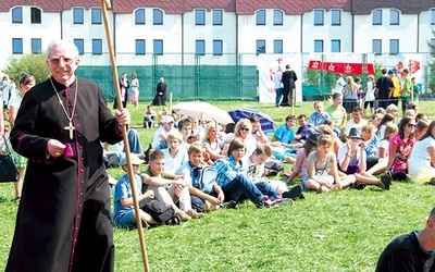 ▲	W 2011 roku podczas powakacyjnego dnia wspólnoty Ruchu Światło–Życie i Liturgicznej Służby Ołtarza.