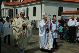 Bp Krzysztof Nitkiewicz z Sandomierza na zaproszenie abp. Stanisława Budzika przewodniczył uroczystościom w Lubartowie.