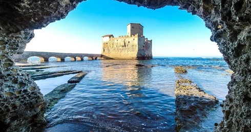 Otwarto jedną z najpiękniejszych plaż koło Rzymu