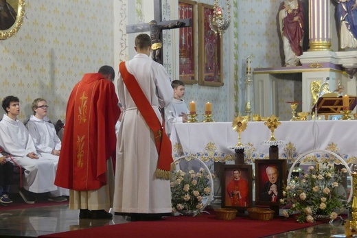 Wakacyjny Dzień Wspólnoty Oazy w Rajczy - II turnus 2022, cz. 2 - Msza św. w sanktuarium