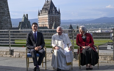 Kanada: spotkanie papieża z władzami politycznymi, ludnością rdzenną i dyplomatami