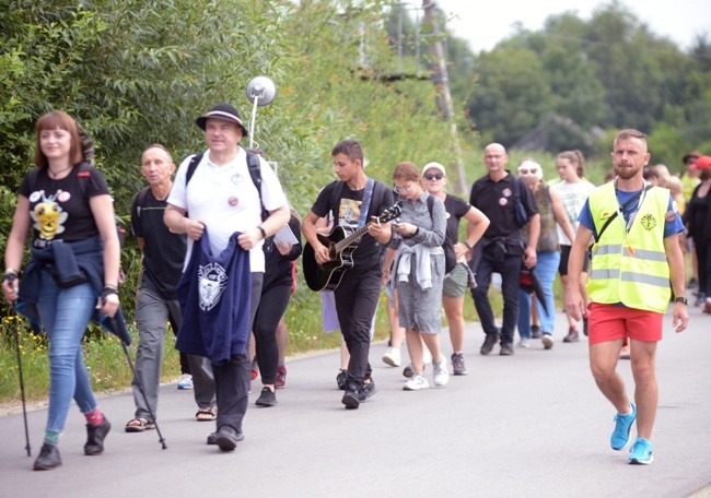 Pielgrzymka z Chlewisk do MB Staroskrzyńskiej