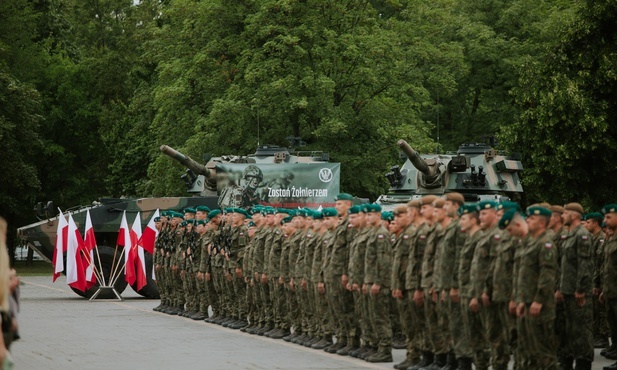 Szef MON: dobrowolna zasadnicza służba wojskowa to jeden z elementów budowania siły WP