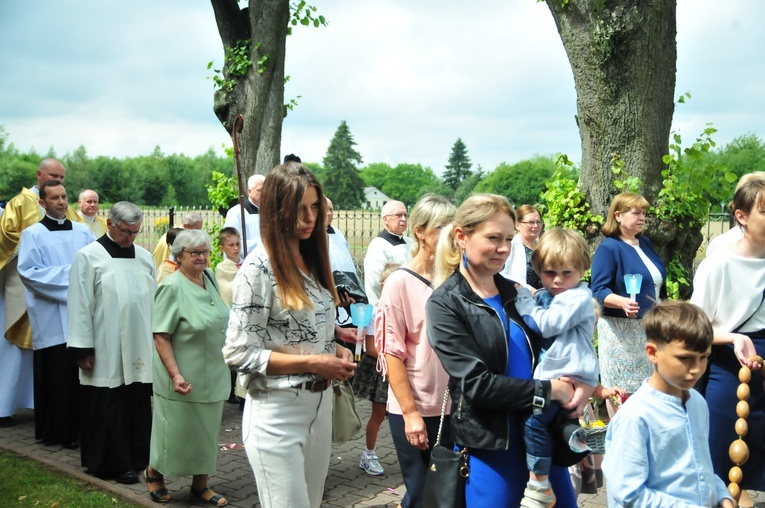 Procesja odpustowa w Motyczu