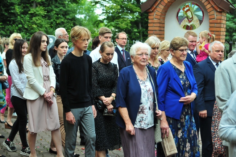 Procesja odpustowa w Motyczu