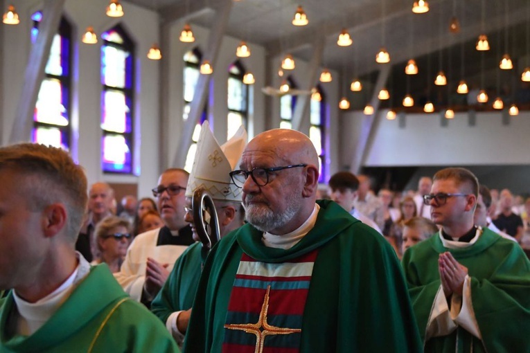 Wzruszające pożegnanie wieloletniego zielonogórskiego proboszcza