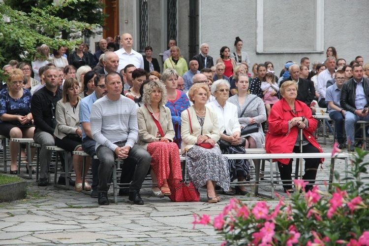 Nowy Sącz. Wielki odpust ku czci Przemienienia Pańskiego - dzień 1.