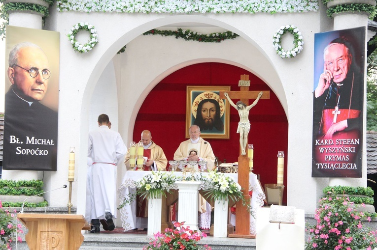 Nowy Sącz. Wielki odpust ku czci Przemienienia Pańskiego - dzień 1.