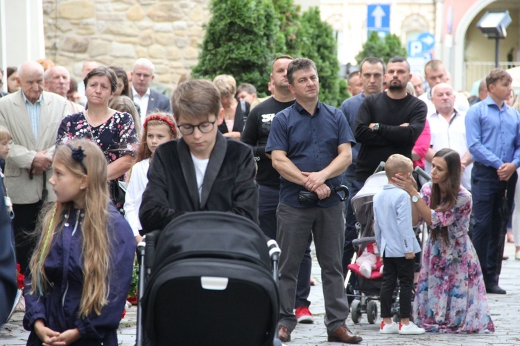 Nowy Sącz. Wielki odpust ku czci Przemienienia Pańskiego - dzień 1.