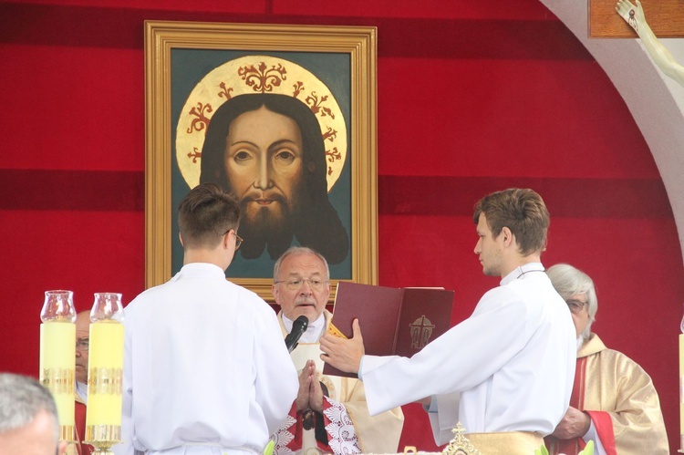 Nowy Sącz. Wielki odpust ku czci Przemienienia Pańskiego - dzień 1.