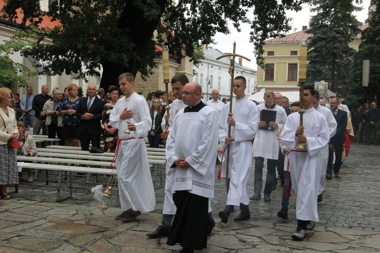 Nowy Sącz. Wielki odpust ku czci Przemienienia Pańskiego - dzień 1.