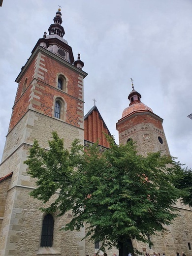 Nowy Sącz. Wielki odpust ku czci Przemienienia Pańskiego - dzień 1.