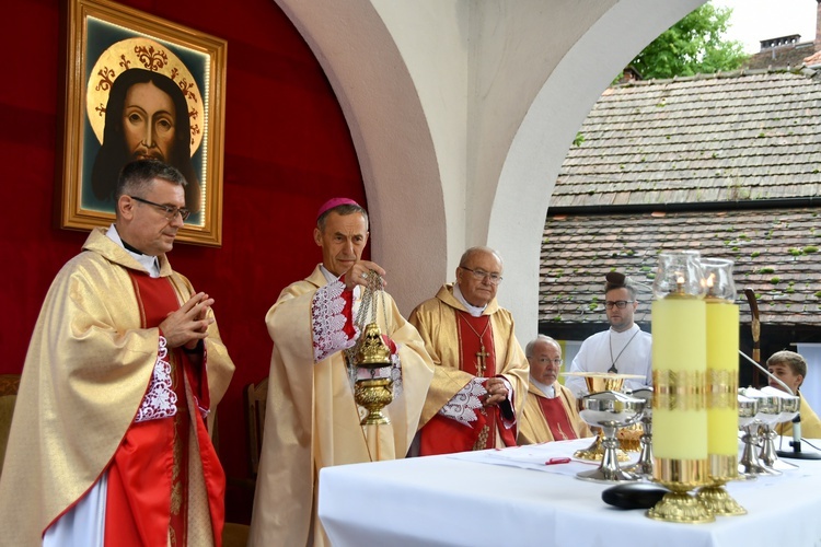 Nowy Sącz. Odpust ku czci Przemienienia Pańskiego z udziałem ludzi pracy