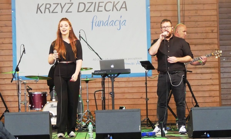 Deszczowa 12. Biesiada Rodzinna z Fundacją Krzyż Dziecka w Pisarzowicach