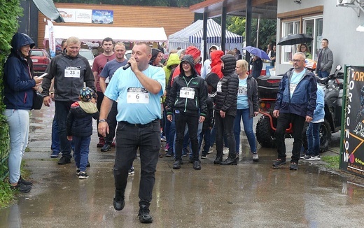 Deszczowa 12. Biesiada Rodzinna z Fundacją Krzyż Dziecka w Pisarzowicach