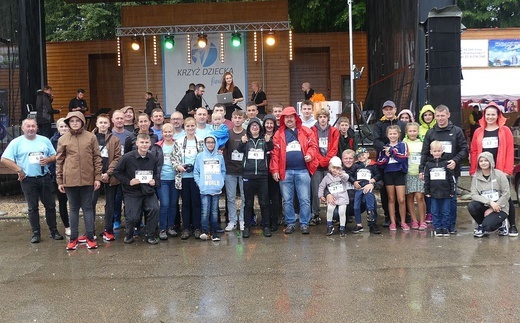 Deszczowa 12. Biesiada Rodzinna z Fundacją Krzyż Dziecka w Pisarzowicach
