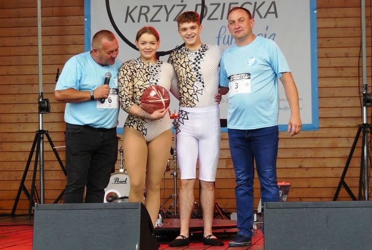 Deszczowa 12. Biesiada Rodzinna z Fundacją Krzyż Dziecka w Pisarzowicach