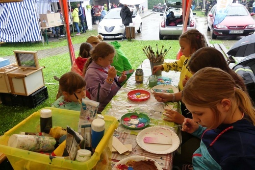 Deszczowa 12. Biesiada Rodzinna z Fundacją Krzyż Dziecka w Pisarzowicach